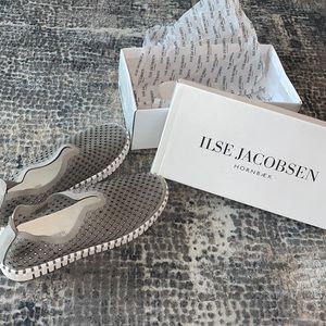 Isle Jacobsen Slip on shoes
